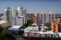 Edificio Torres de Cuyo (Izq.) Edificio Cinema (Dcha.)